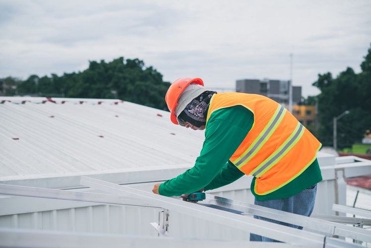 Book a Licensed Electrician in Buhairah Corniche UAE — Same Day Service Available